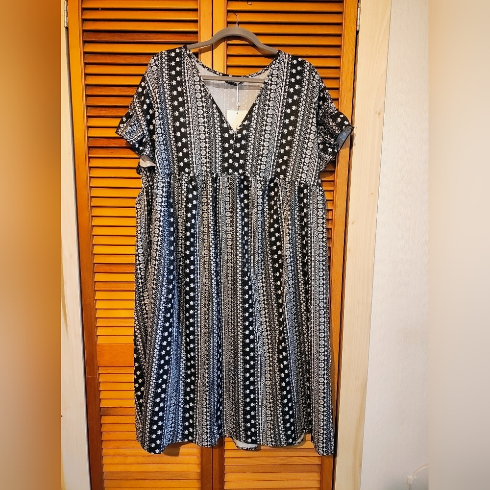 Brand new BloomChic Dress